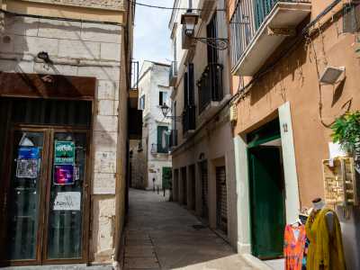 Bari, il sorprendente e malmesso Palazzo D'amelj